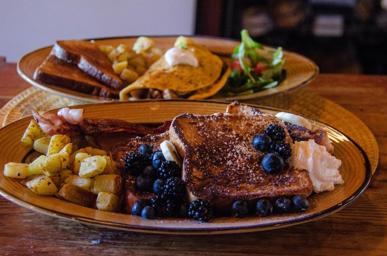 The Fraser River'S Edge B&B Lodge チリワック エクステリア 写真