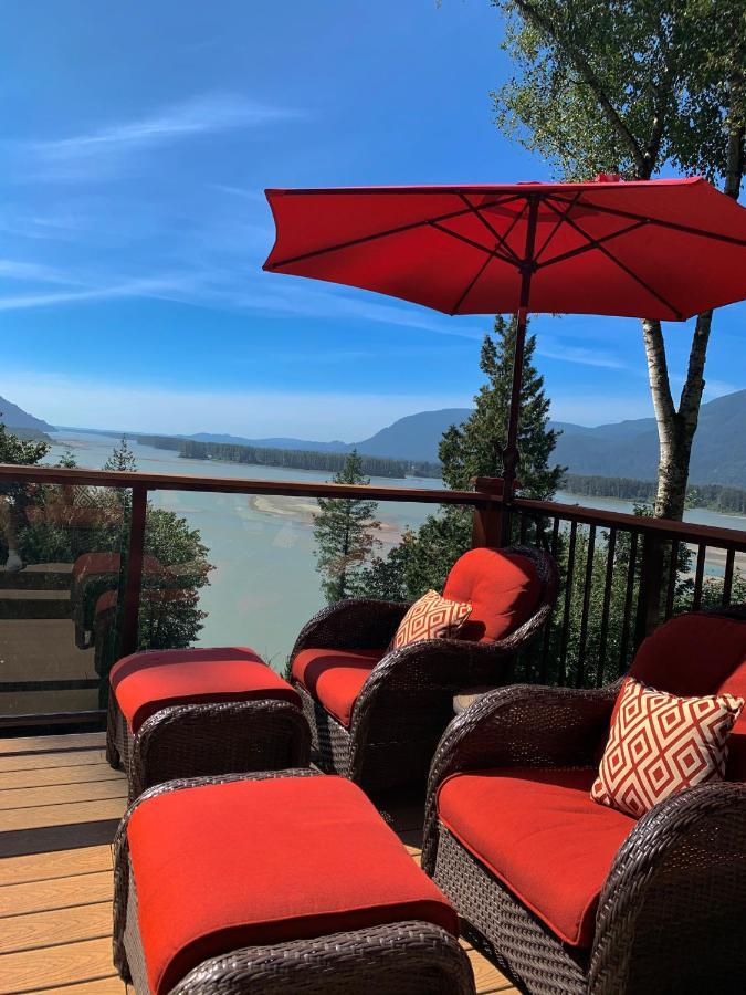 The Fraser River'S Edge B&B Lodge チリワック エクステリア 写真