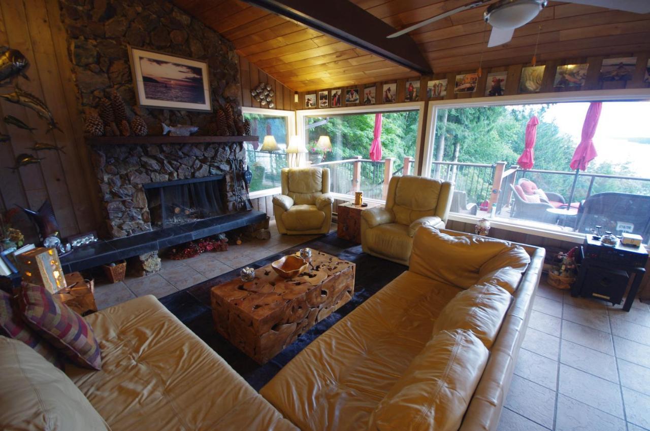 The Fraser River'S Edge B&B Lodge チリワック エクステリア 写真