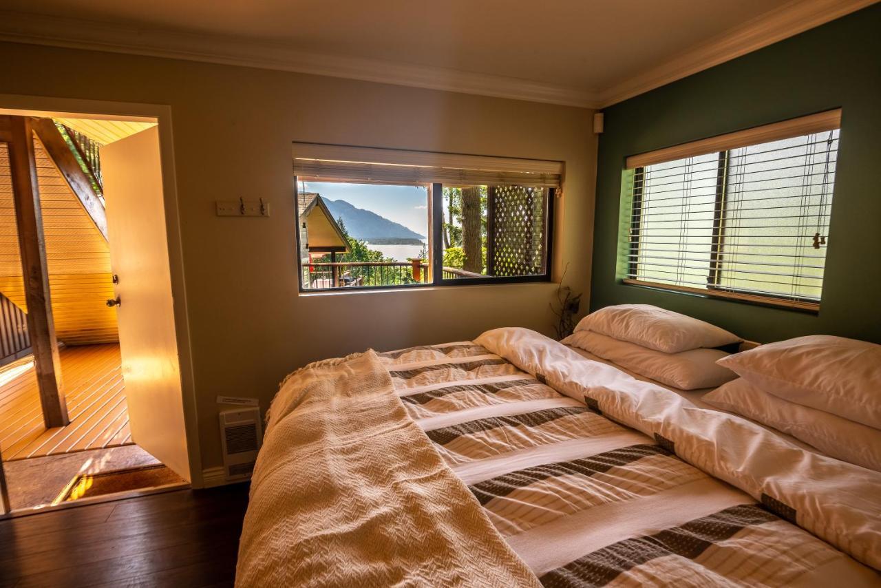 The Fraser River'S Edge B&B Lodge チリワック エクステリア 写真