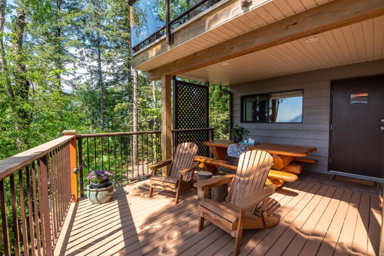 The Fraser River'S Edge B&B Lodge チリワック エクステリア 写真
