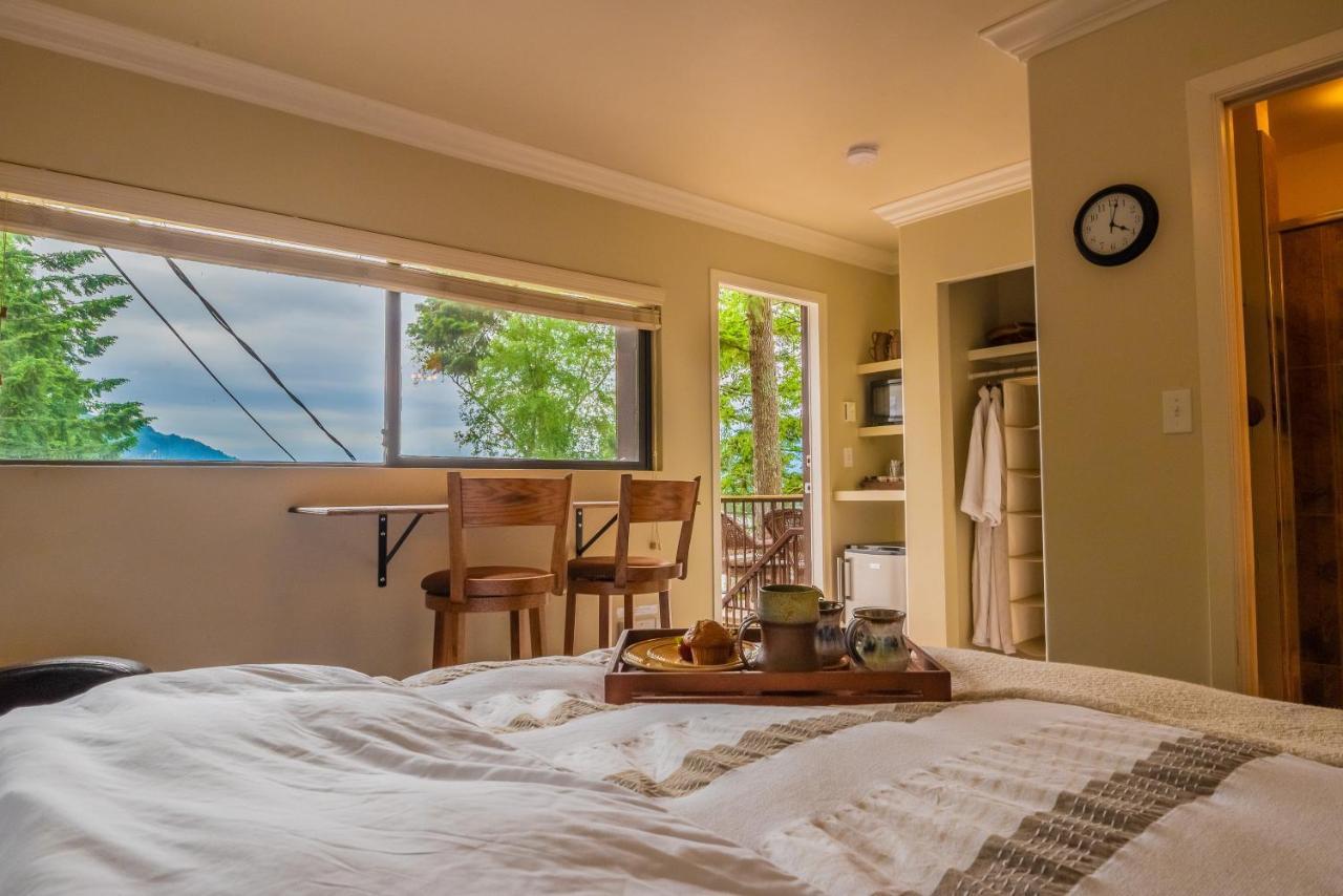 The Fraser River'S Edge B&B Lodge チリワック エクステリア 写真